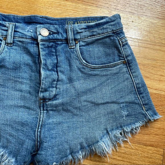 BlankNYC Denim Shorts - Picture 3 of 6